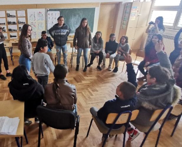 LUME CARA ĂJ ĂM NJENČIM - SVIJET JE PREDA MNOM III